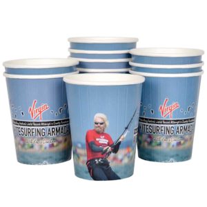 Gobelet en carton personnalisée, Custom printed paper cups, Kubki papierowe z nadrukiem indywidualnym, Pappbecher mit individuell bedruckt, Pappersmuggar med eden tryck.